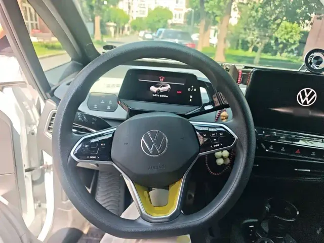 Volkswagen ID.3 — Фото автомобиля 11
