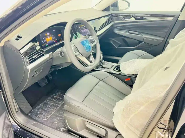 Volkswagen Passat — Фото автомобиля 11