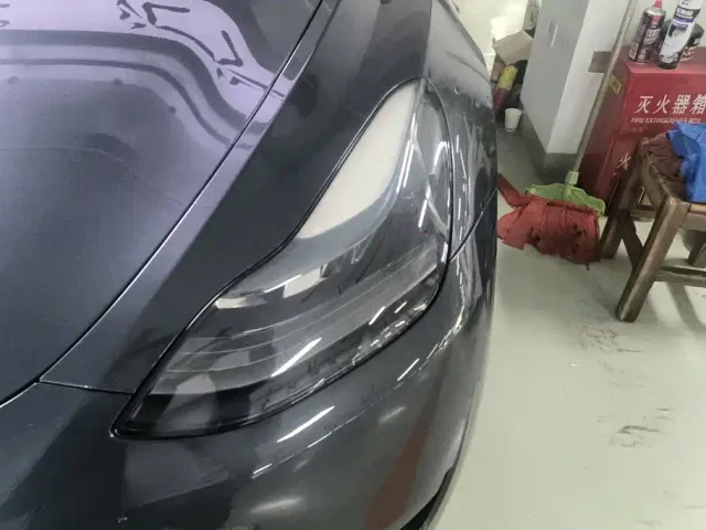 Tesla Model Y — Фото автомобиля 5