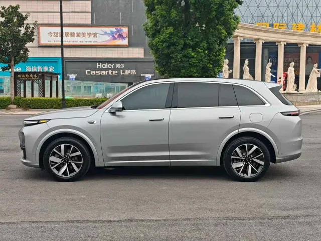 Li Auto L7 — Фото автомобиля 5