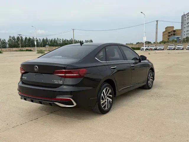 Volkswagen Lavida — Фото автомобиля 7