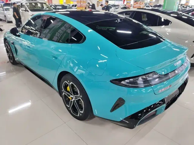 Xiaomi SU7 — Фото автомобиля 4