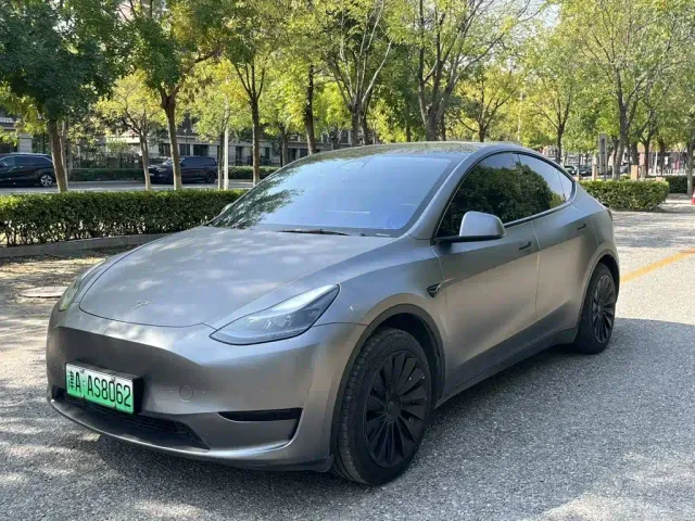 Фотография автомобиля — Tesla Model Y