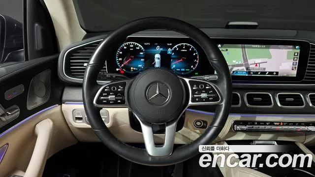 Mercedes-Benz GLE-Class — Фото автомобиля 13