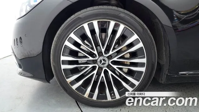 Mercedes-Benz S-Class — Фото автомобиля 5
