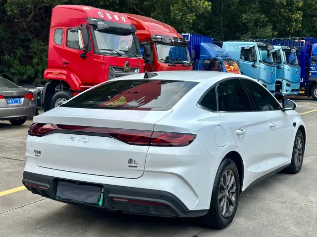 BYD Qin L — Фото автомобиля 4