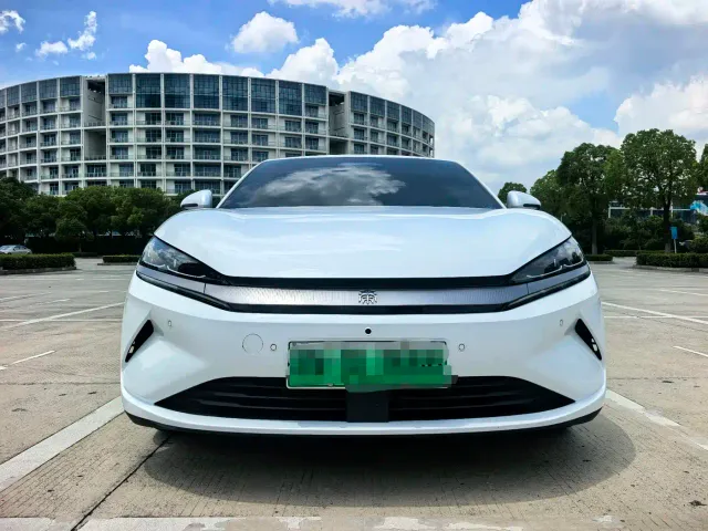 BYD Qin L — Фото автомобиля 3