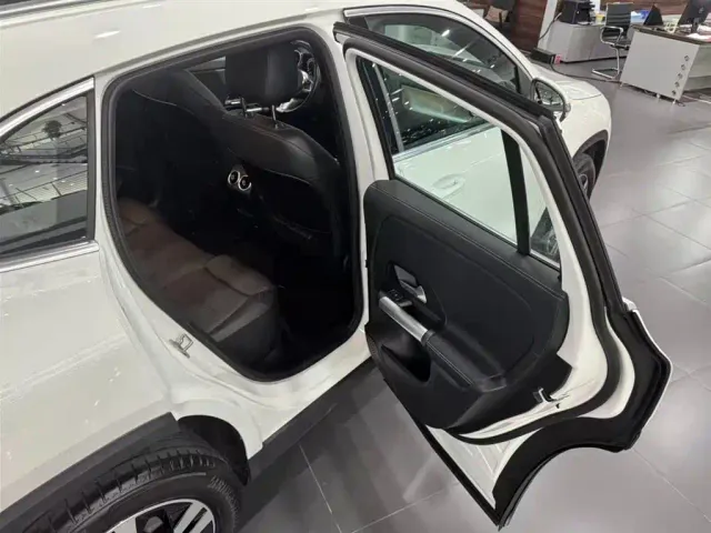 Mercedes-Benz GLA-Class — Фото автомобиля 18