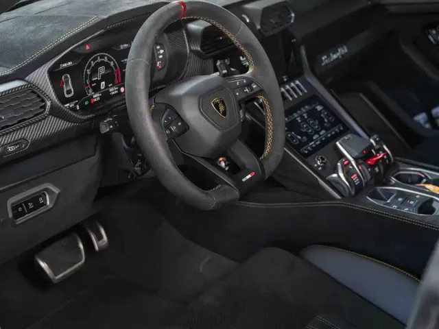 Lamborghini Urus — Фото автомобиля 16