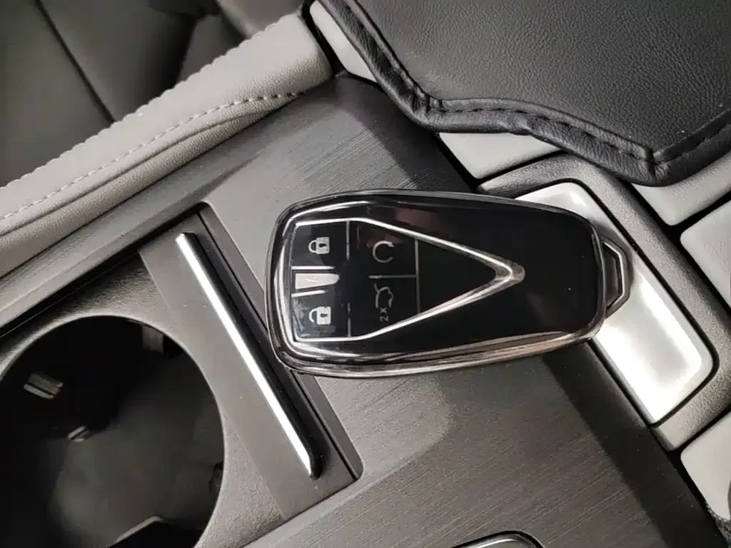 Changan Changan CS75 PLUS 2025 3rd Generation Champion Edition 1.5T Power Voyage — Фото автомобиля 16