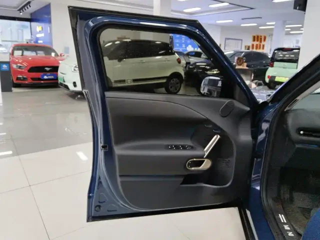 MINI Electric MINI ACEMAN — Фото автомобиля 7