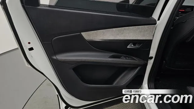 Peugeot 5008 — Фото автомобиля 21