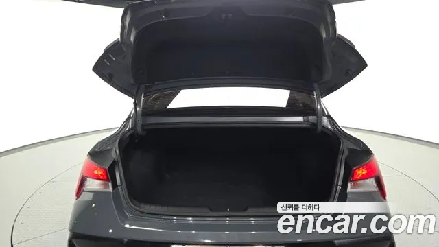 Hyundai Avante CN7 — Фото автомобиля 26