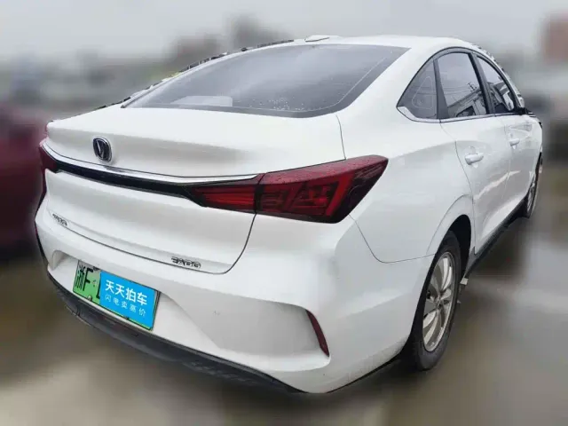 Changan Eado — Фото автомобиля 2
