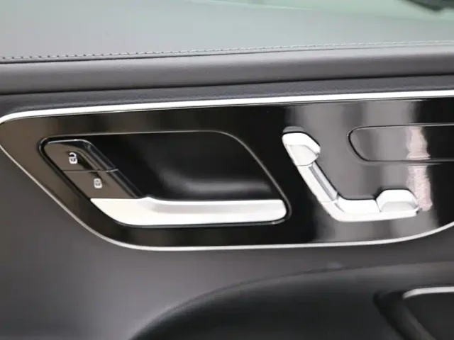 Mercedes-Benz C-Class — Фото автомобиля 12
