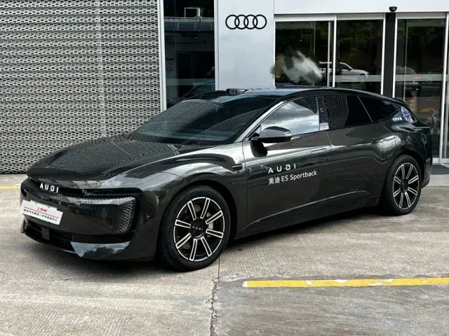 Фотография автомобиля — Audi E5 Sportback