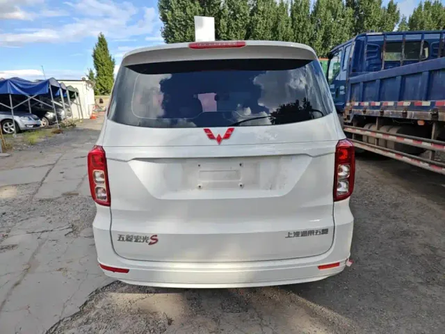 Wuling Hongguang — Фото автомобиля 5