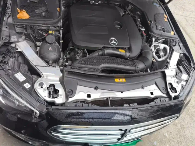 Mercedes-Benz E-Class — Фото автомобиля 10