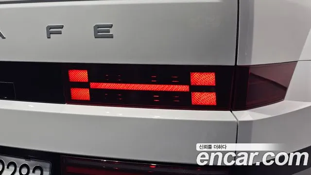 Hyundai Santa Fe — Фото автомобиля 8
