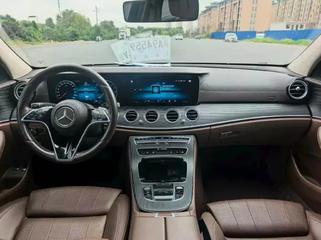 Mercedes-Benz E-Class — Фото автомобиля 9