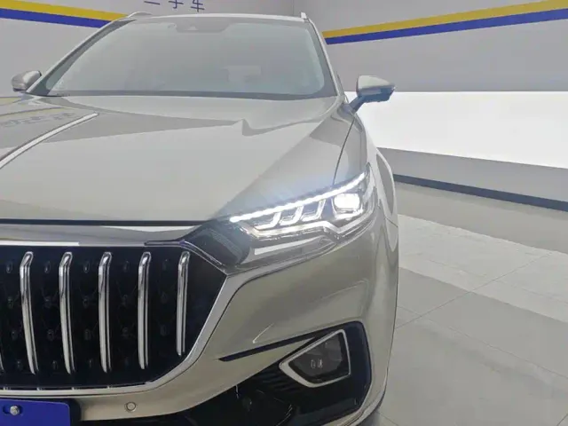 Hongqi HS5 — Фото автомобиля 5