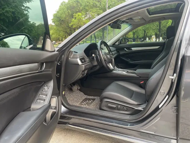 Honda Accord — Фото автомобиля 11