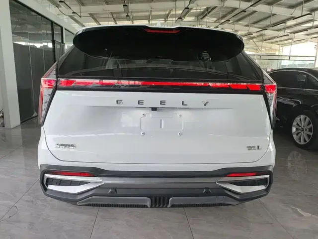 Geely Boyue L — Фото автомобиля 5