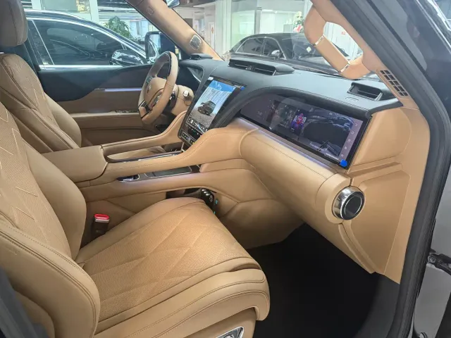 BYD U8L — Фото автомобиля 6