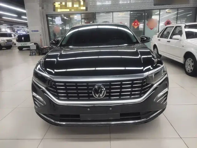 Volkswagen Passat — Фото автомобиля 2