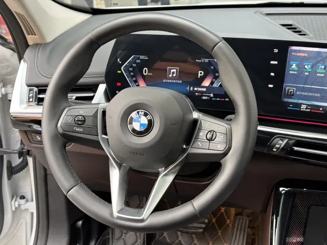 BMW X1 — Фото автомобиля 13