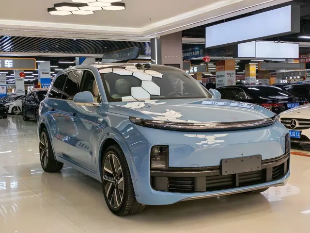 Li Auto L9 — Фото автомобиля 3