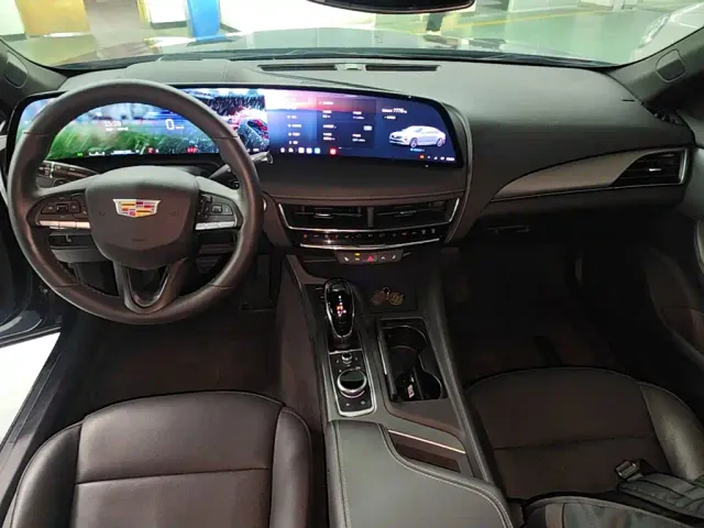Cadillac CT5 — Фото автомобиля 9