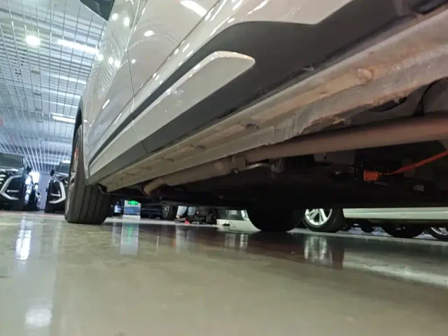 Geely Galaxy Starship 7 EM-i — Фото автомобиля 21