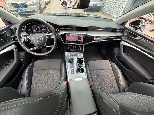 Audi A7L — Фото автомобиля 4