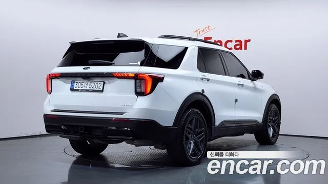 Ford Explorer Generation 6 — Фото автомобиля 2