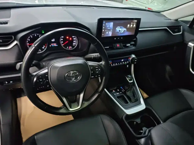 Toyota Wildlander — Фото автомобиля 9
