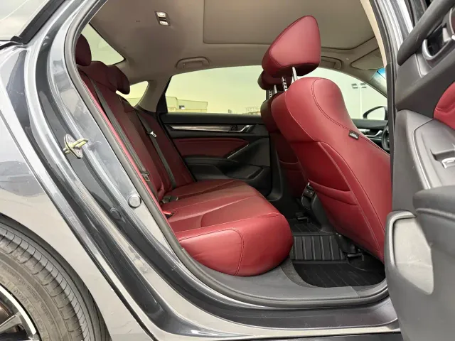 Honda Accord — Фото автомобиля 20