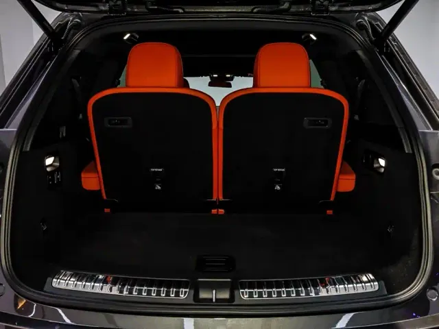Li Auto L8 — Фото автомобиля 9