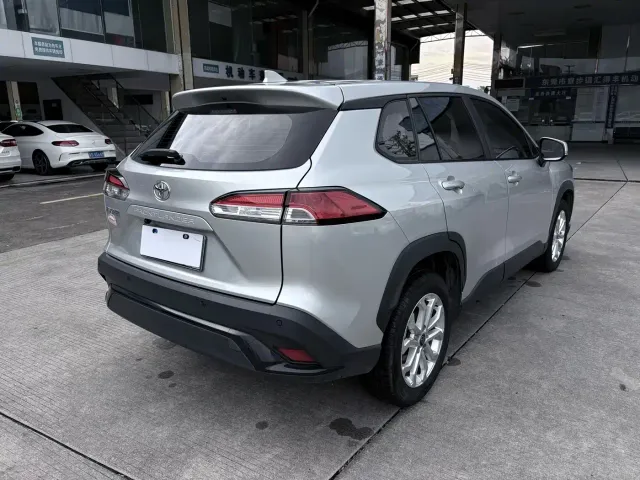 Toyota Frontlander — Фото автомобиля 2