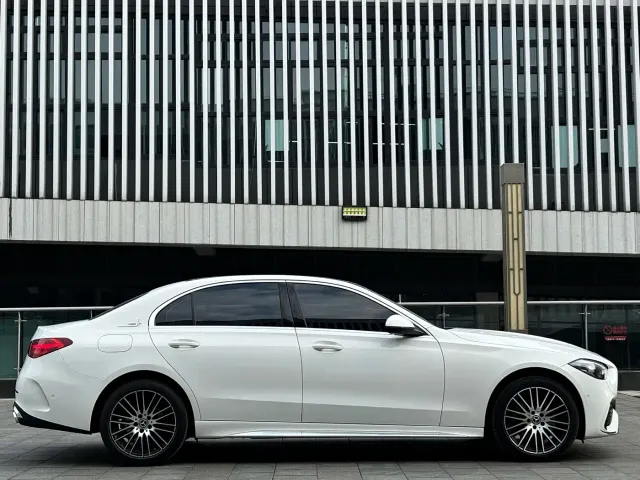 Mercedes-Benz C-Class — Фото автомобиля 3