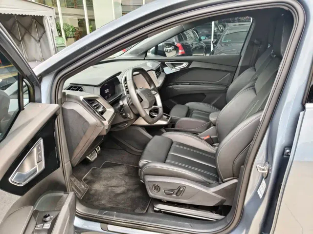 Audi Q4 e-tron — Фото автомобиля 6