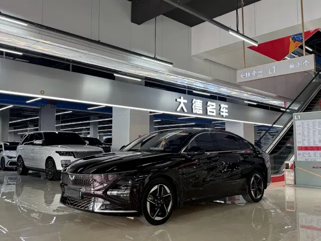 Wuling Starlight — Фото автомобиля 3