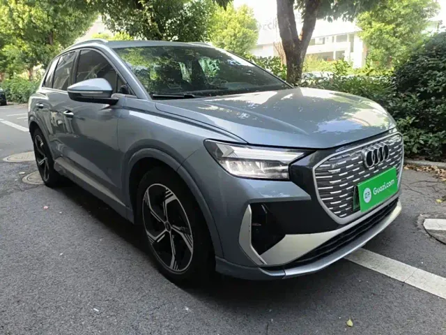 Audi Q4 e-tron — Фото автомобиля 3