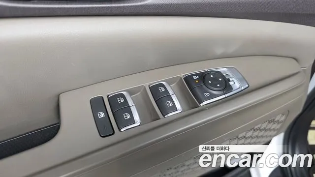 Kia Carnival Generation 4 — Фото автомобиля 30