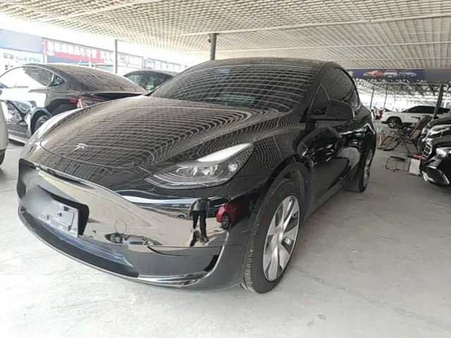 Фотография автомобиля — Tesla Model Y
