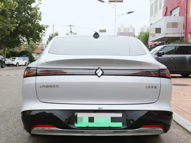 Baojun Xiangjing — Фото автомобиля 5
