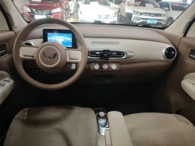 Wuling Hongguang Mini EV — Фото автомобиля 9