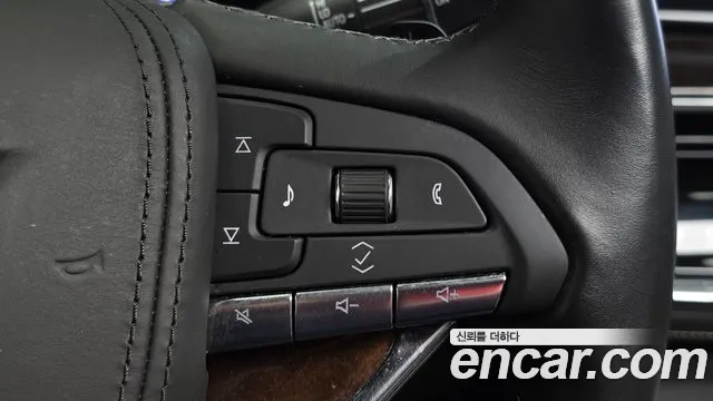 Cadillac Escalade — Фото автомобиля 24