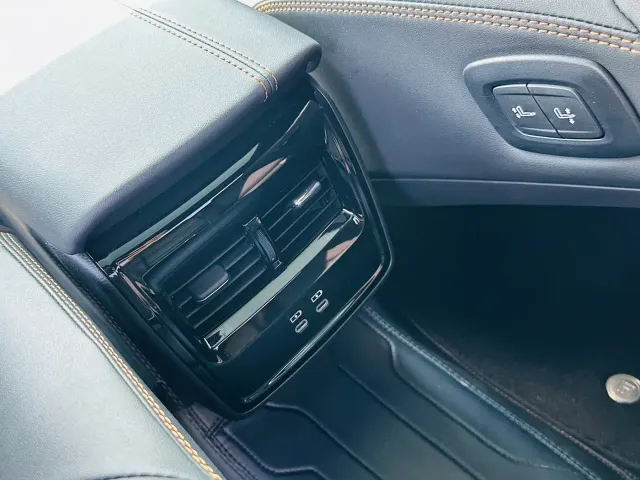 Toyota Avalon — Фото автомобиля 22