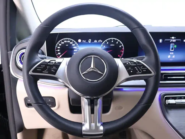Mercedes-Benz V-Class — Фото автомобиля 16